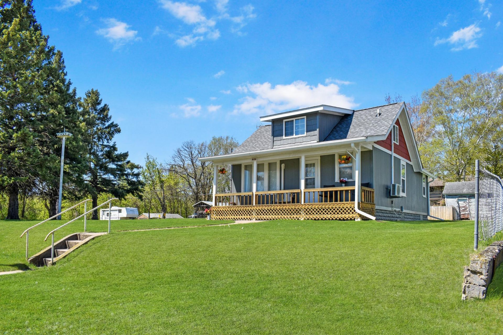 526 Superior Avenue, Crosby, MN 56441 Main Photo
