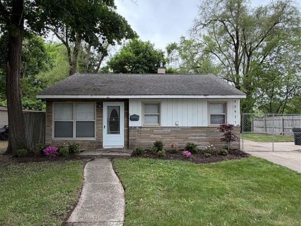 22921 Rosewood Street, Oak Park, MI 48237