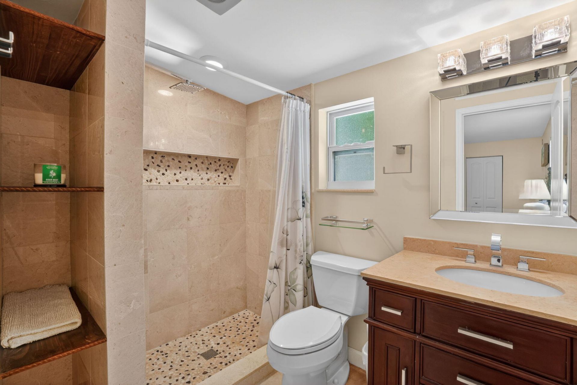 40 Transylvania Avenue, Key Largo, FL 33037 Photo