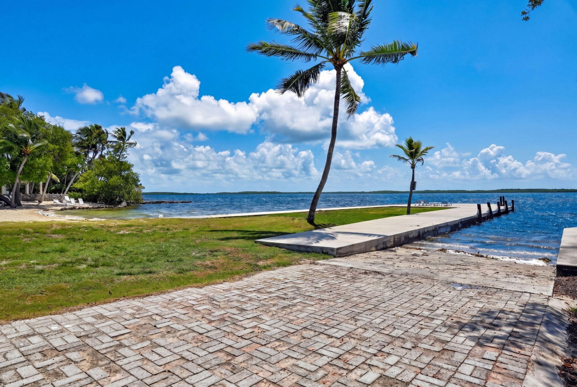 40 Transylvania Avenue, Key Largo, FL 33037 Photo