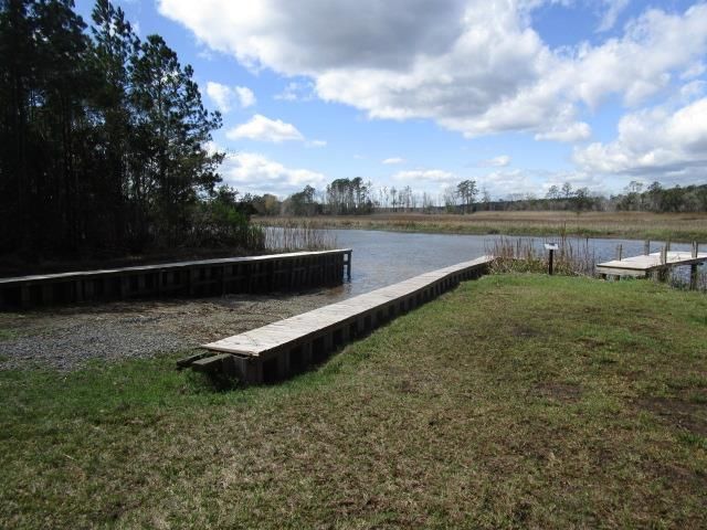 32 Crescent Dr. Photo 9