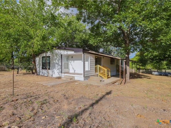 3041 Fm 671 , Luling, TX 78648