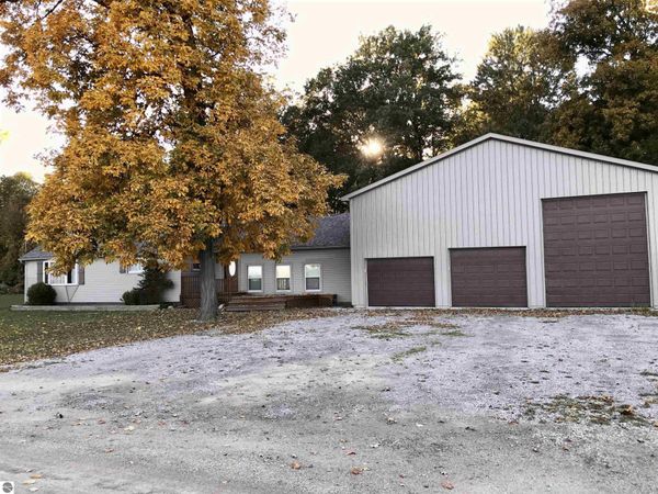 6510 Begole Road S, Perrinton, MI 48871