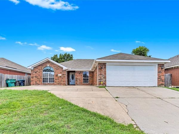 8444 Miami Springs Drive , Fort Worth, TX 76123
