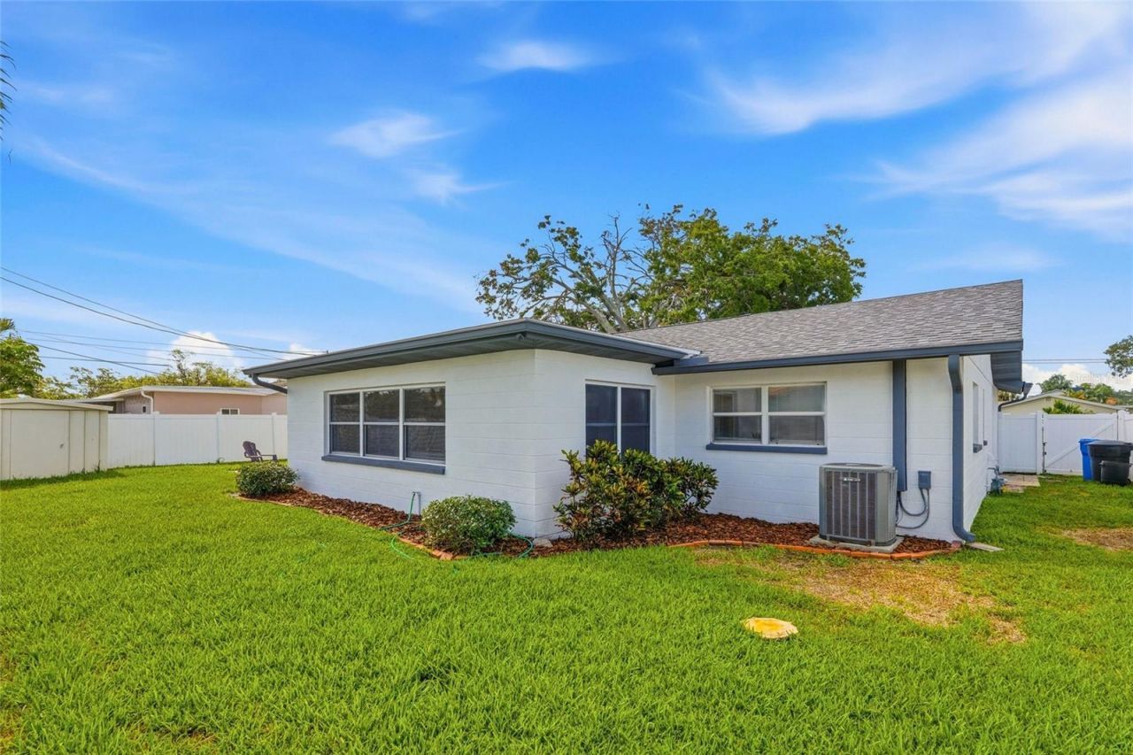 6721 13th Avenue N, Saint Petersburg, FL 33710 Photo