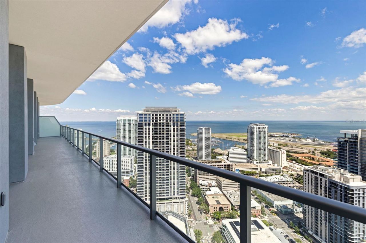 400 Central Avenue , Unit 3906, Saint Petersburg, FL 33701 Photo