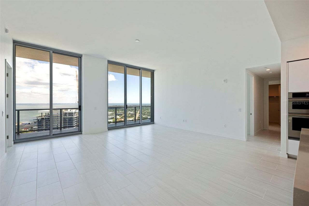 400 Central Avenue , Unit 3906, Saint Petersburg, FL 33701 Photo