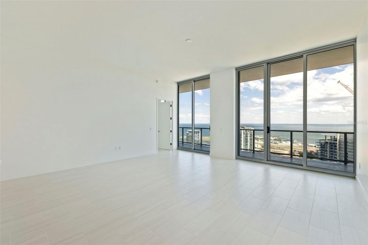 400 Central Avenue , Unit 3906, Saint Petersburg, FL 33701 Photo