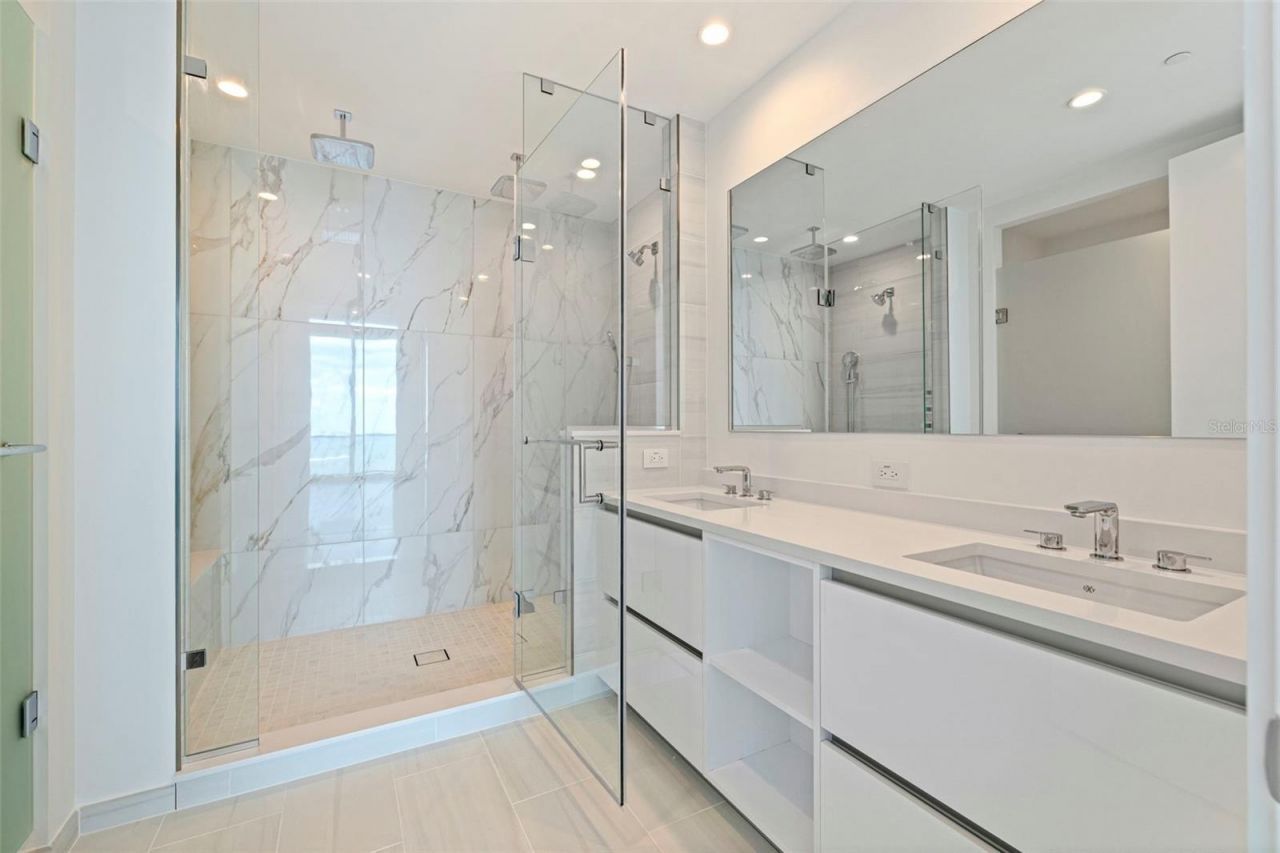 400 Central Avenue , Unit 3906, Saint Petersburg, FL 33701 Photo