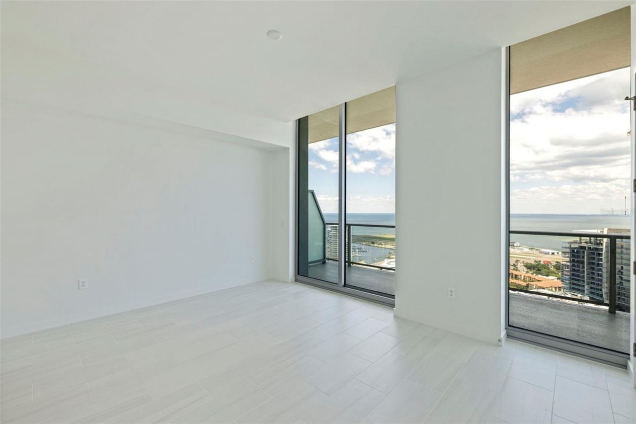 400 Central Avenue , Unit 3906, Saint Petersburg, FL 33701 Photo
