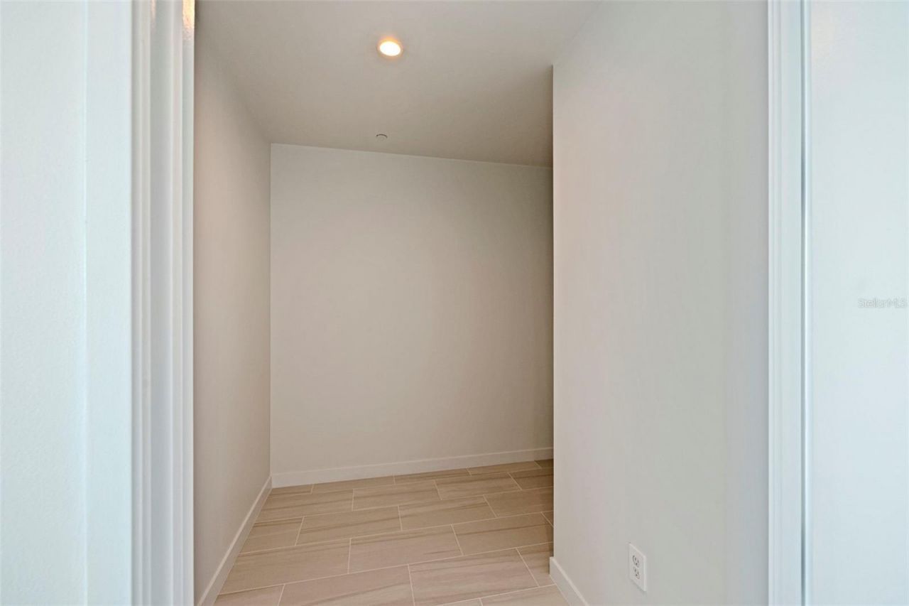 400 Central Avenue , Unit 3906, Saint Petersburg, FL 33701 Photo