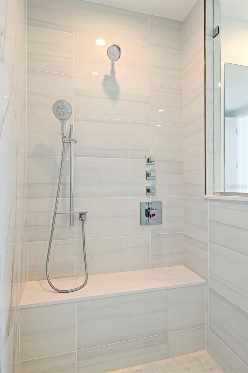 400 Central Avenue , Unit 3906, Saint Petersburg, FL 33701 Photo