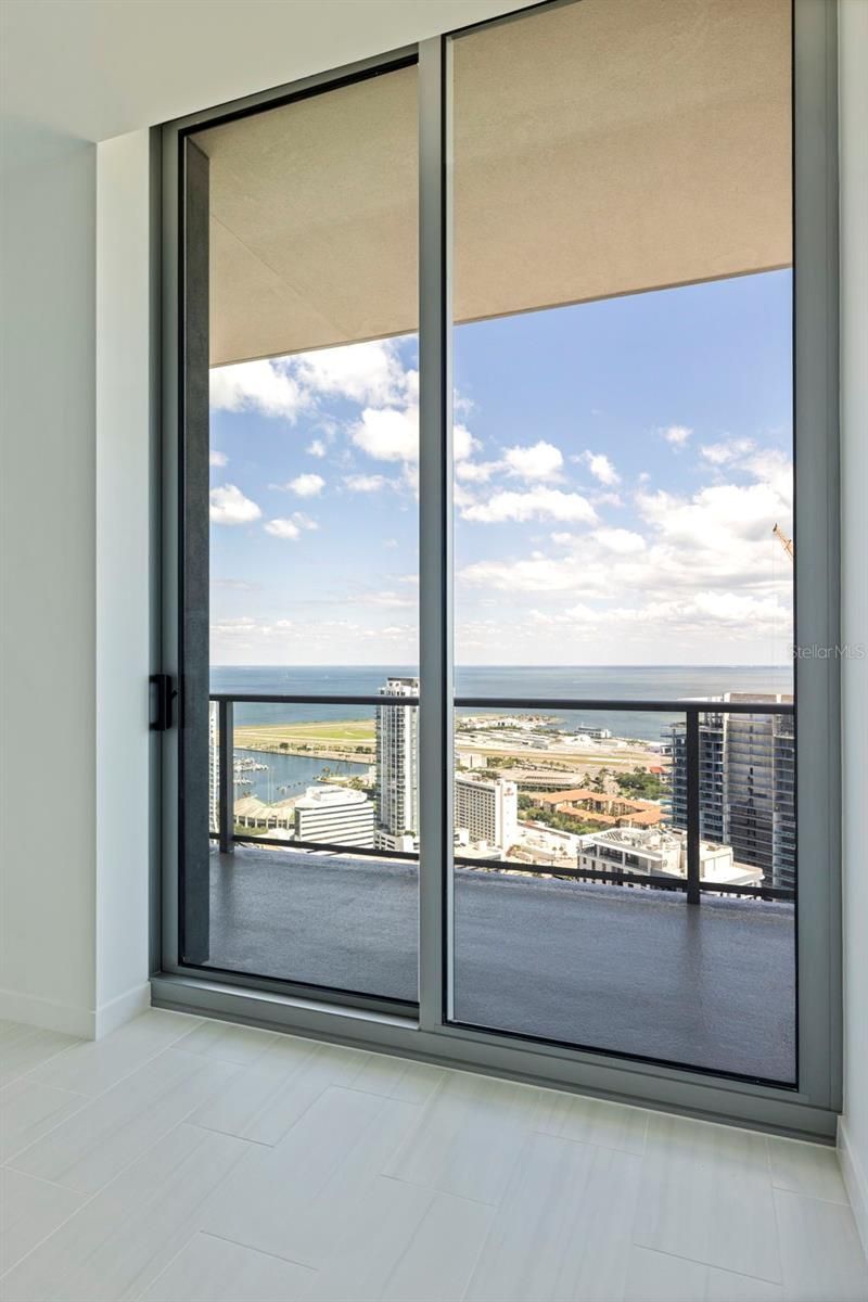400 Central Avenue , Unit 3906, Saint Petersburg, FL 33701 Photo