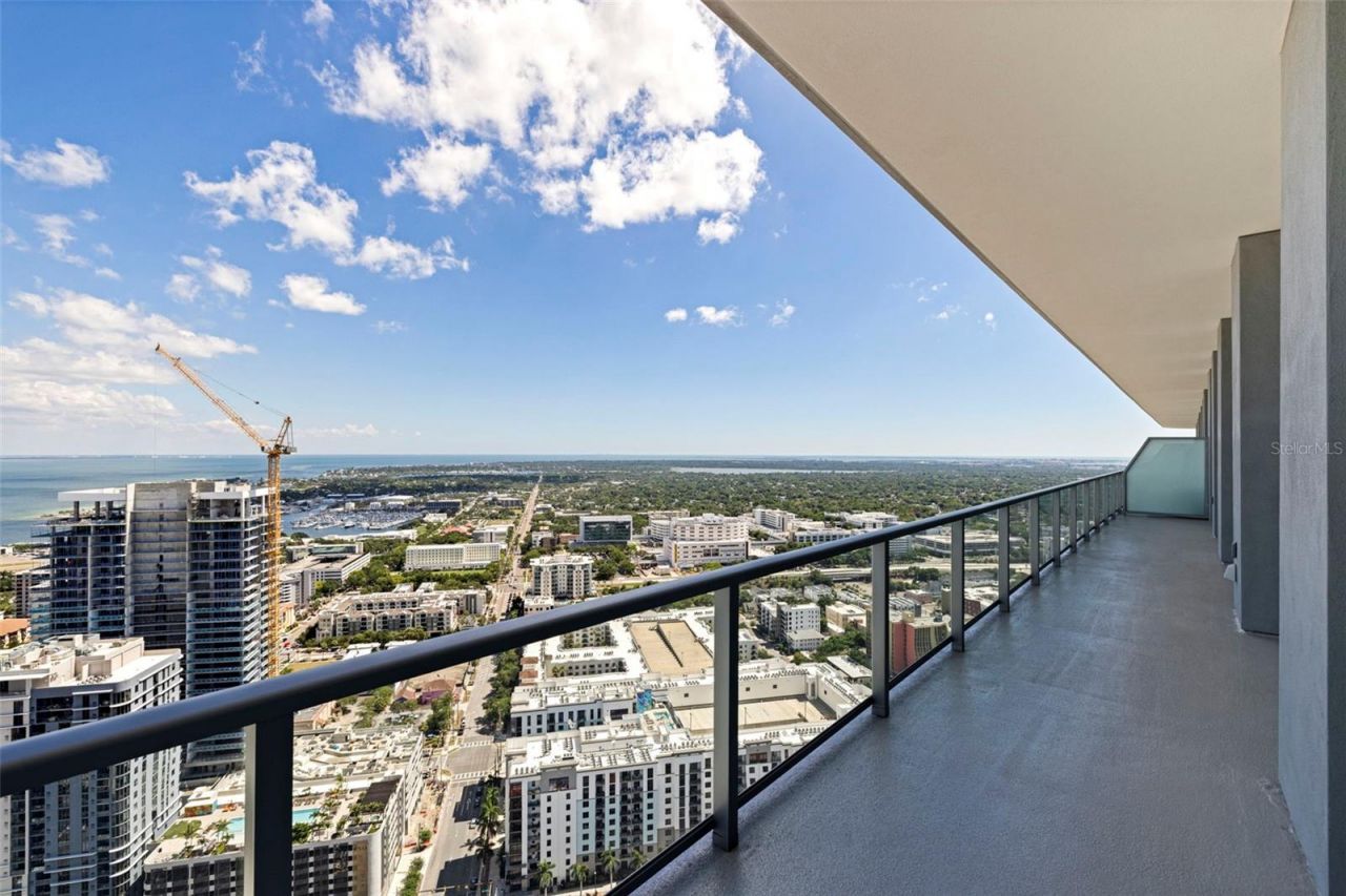 400 Central Avenue , Unit 3906, Saint Petersburg, FL 33701 Photo