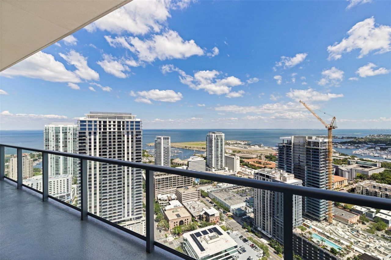 400 Central Avenue , Unit 3906, Saint Petersburg, FL 33701 Photo