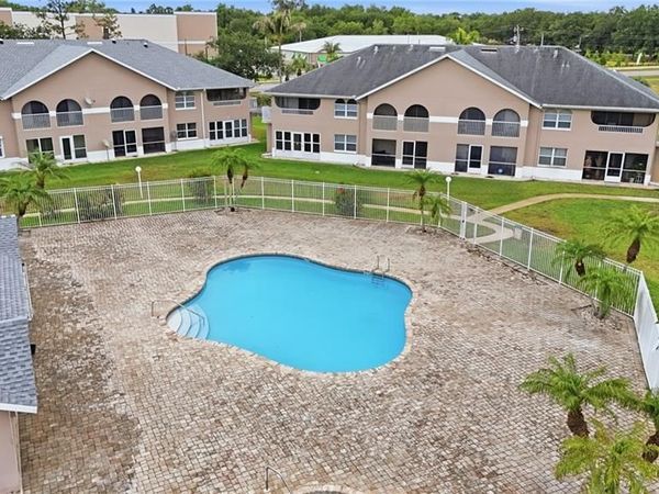 20 Cosmopolitan DR, Unit 4, LEHIGH ACRES, FL 33936