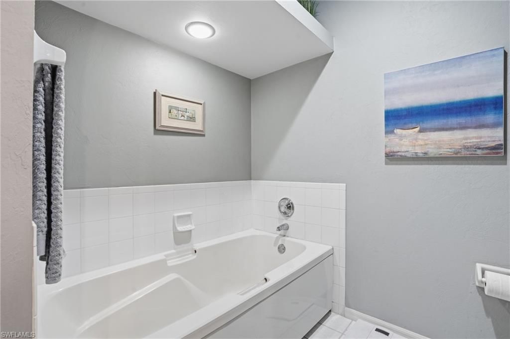 20 Cosmopolitan Dr , Unit 4, Lehigh Acres, FL 33936 Photo