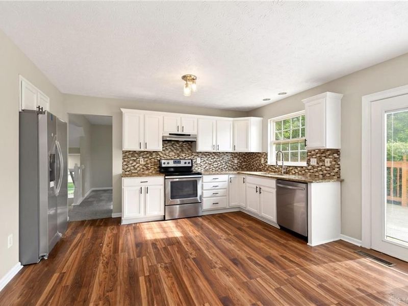 1492 Scenic River Drive, Clayton, OH 45415 Photo 8