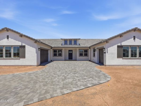 11103 N JULIAN Street, Surprise, AZ 85388