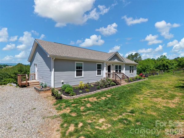 271 Sluder Branch Road , Leicester, NC 28748