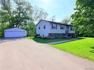 3930 Taylor Road, Orchard Park, NY 14127