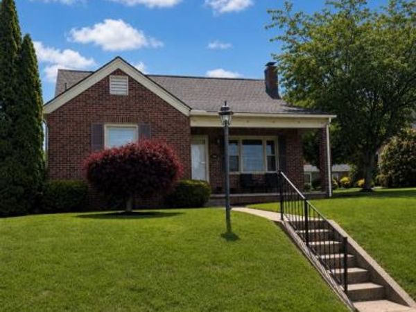 177 S 6TH STREET, MOUNT WOLF, PA 17347