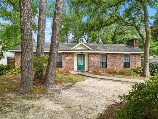 2061 DUPRE Street , Mandeville, LA 70448