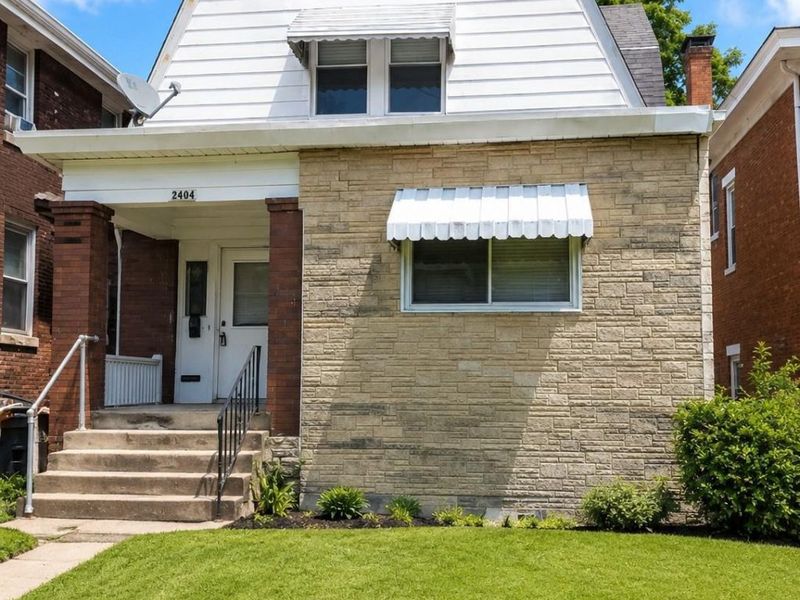 2404 Highland Avenue, Cincinnati, OH 45219 Photo 1