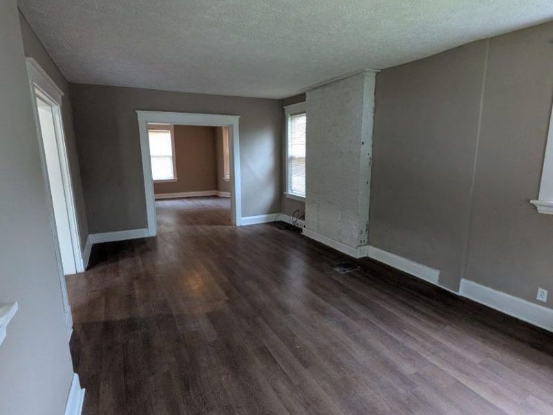 2404 Highland Avenue, Cincinnati, OH 45219 Photo 2