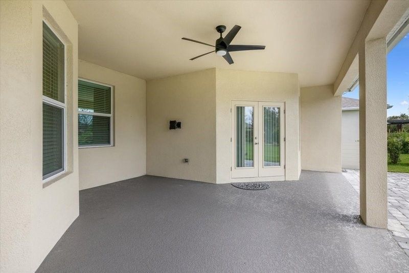 63 52nd Square, Vero Beach, FL 32968 Photo