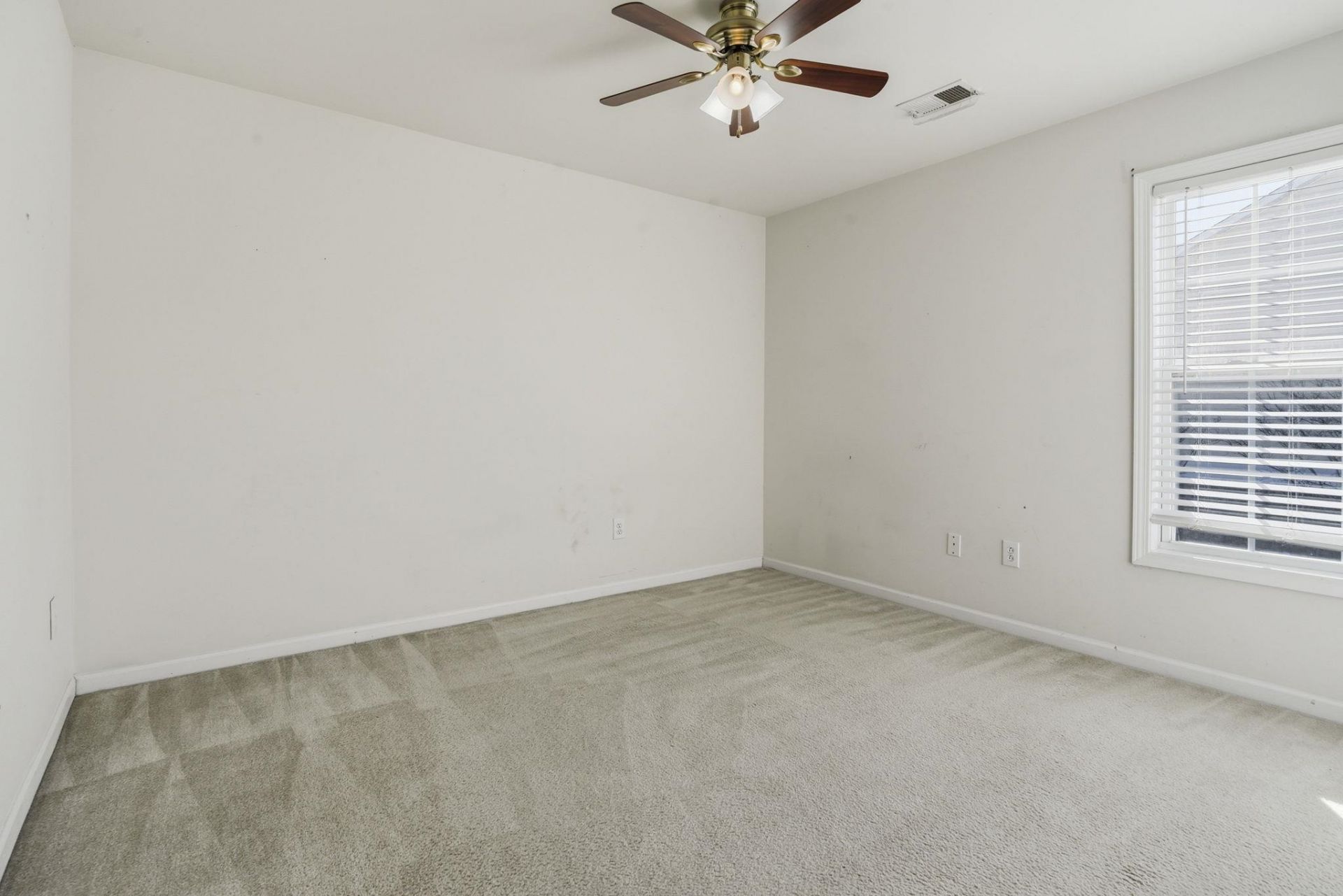 113 Mountain Ash Ln.  Photo 32