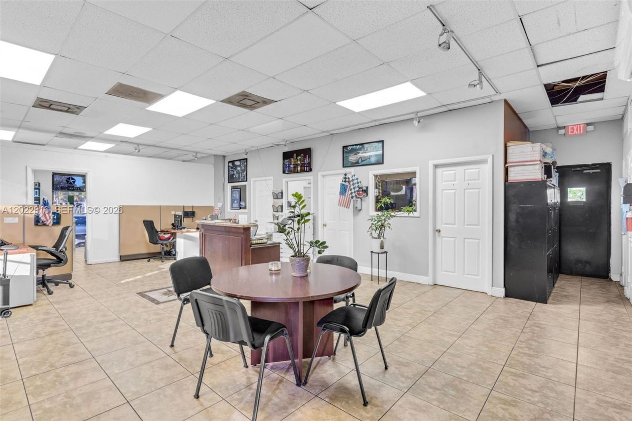 30005 S Dixie Highway , Homestead, FL 33033 Photo