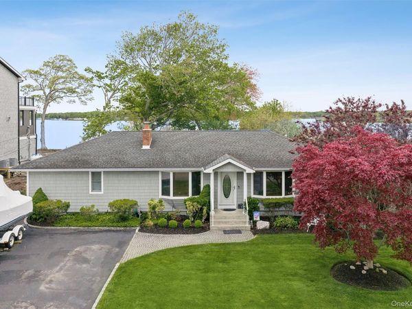 128 Crystal Beach Boulevard, Moriches, NY 11955