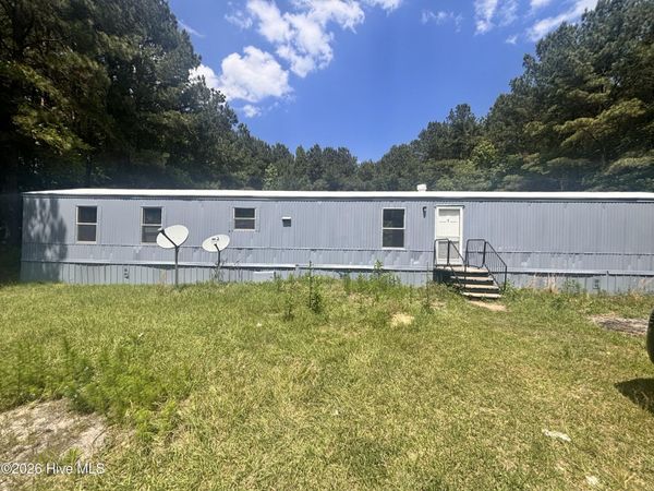 10265 Minnie Hall Road , Salemburg, NC 28385