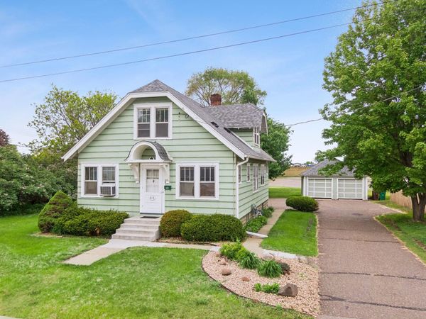 814 62nd Avenue N, Brooklyn Center, MN 55430