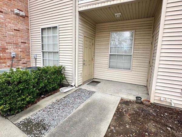 900 Dean Lee Dr, Unit #206, Baton Rouge, LA 70820
