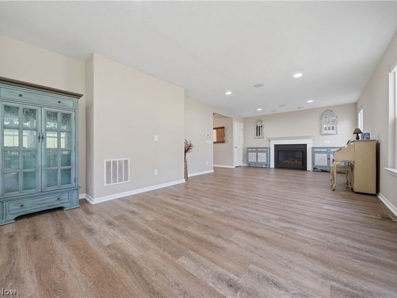 7185 Gauntlet Street SW, Massillon, OH 44646 Photo 11
