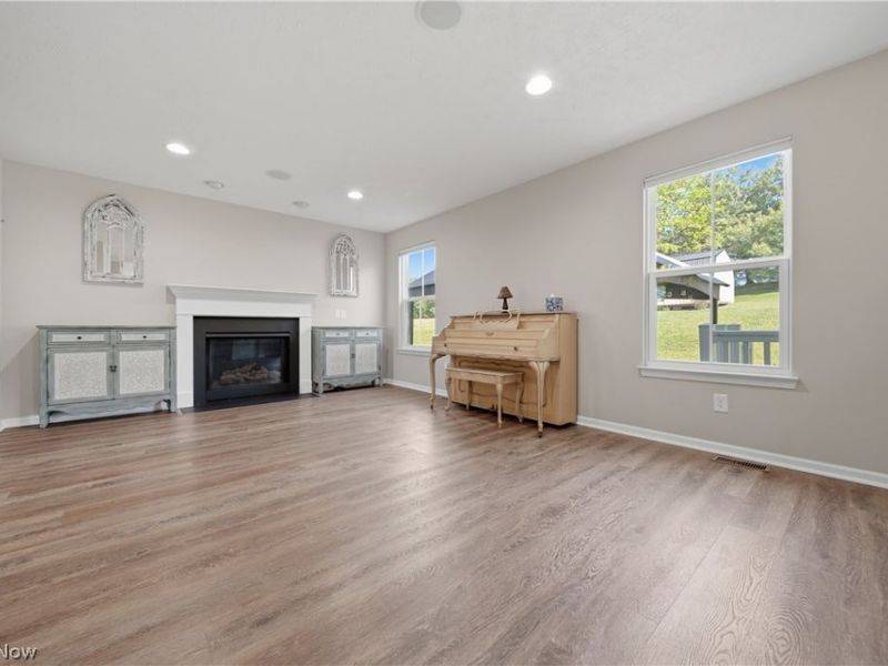 7185 Gauntlet Street SW, Massillon, OH 44646 Photo 12