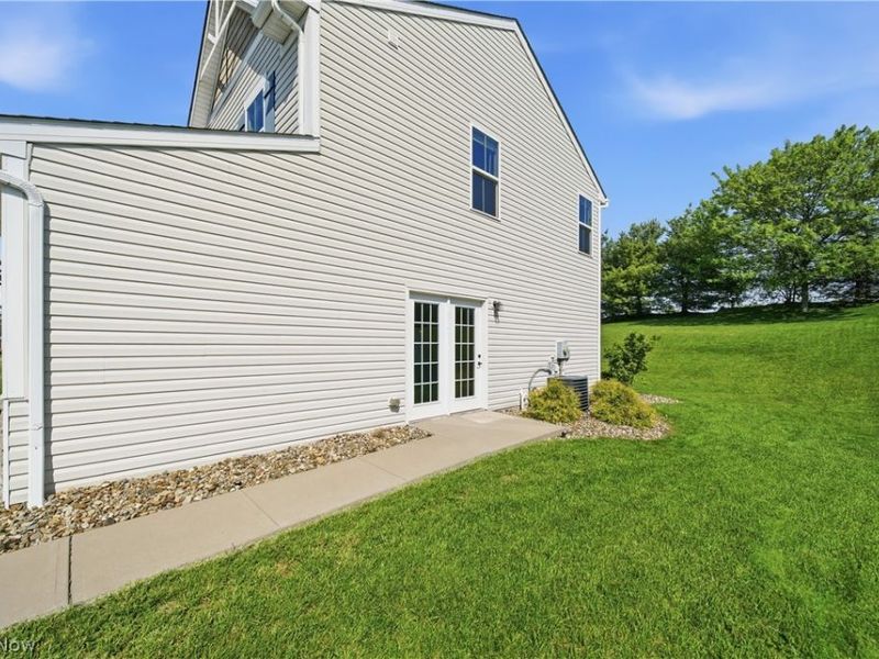 7185 Gauntlet Street SW, Massillon, OH 44646 Photo 17