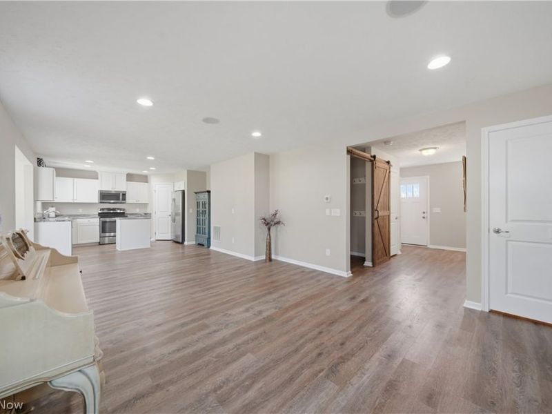 7185 Gauntlet Street SW, Massillon, OH 44646 Photo 9