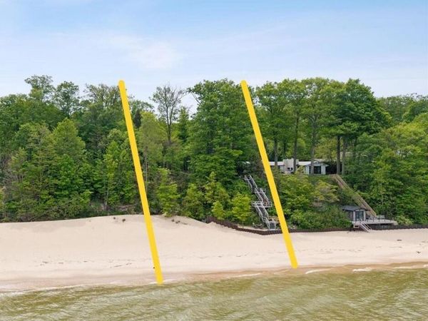 6056 Dune Path, Coloma, MI 49038