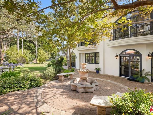 2161 Georgina Avenue, Santa Monica, CA 90402