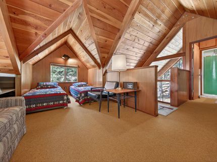647 E Mountain Ridge Road, Lake Almanor, CA 96137 Photo