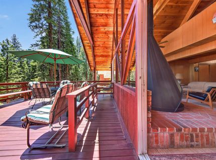 647 E Mountain Ridge Road, Lake Almanor, CA 96137 Photo