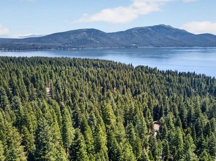 647 E Mountain Ridge Road, Lake Almanor, CA 96137 Photo