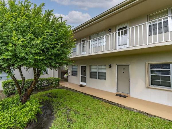 3 Lake Vista Trail, Unit 203, Port St. Lucie, FL 34952