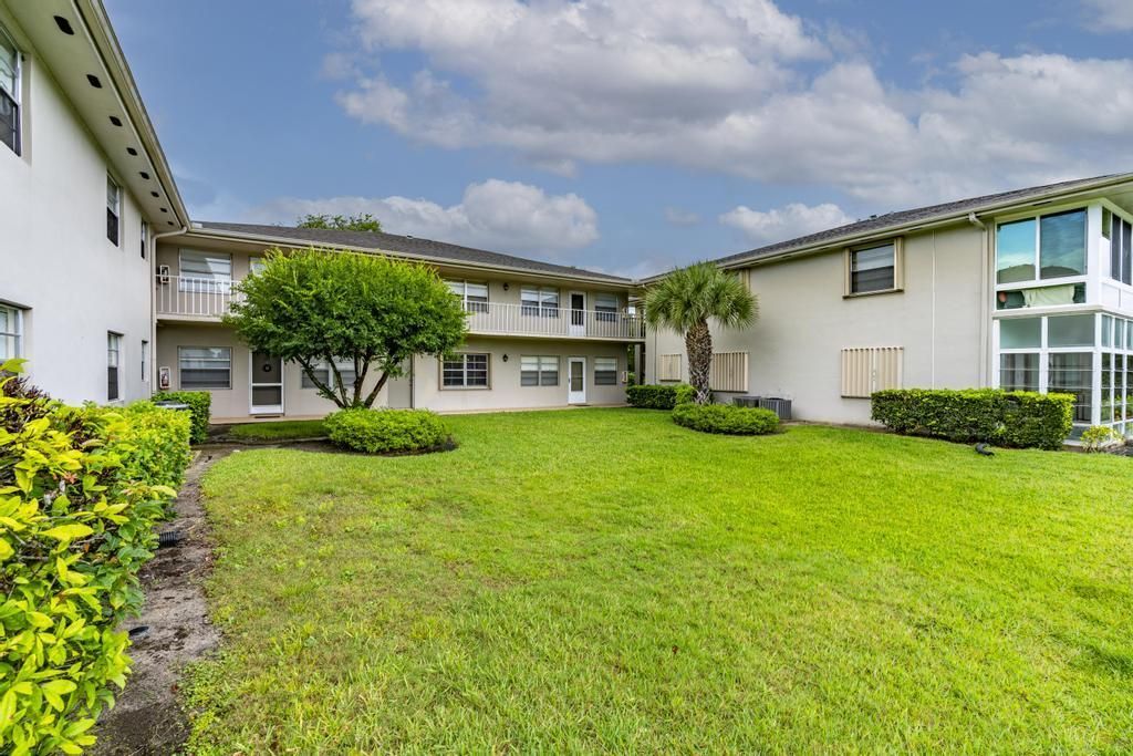 3 Lake Vista Trail, Unit 203, Port Saint Lucie, FL 34952 Photo