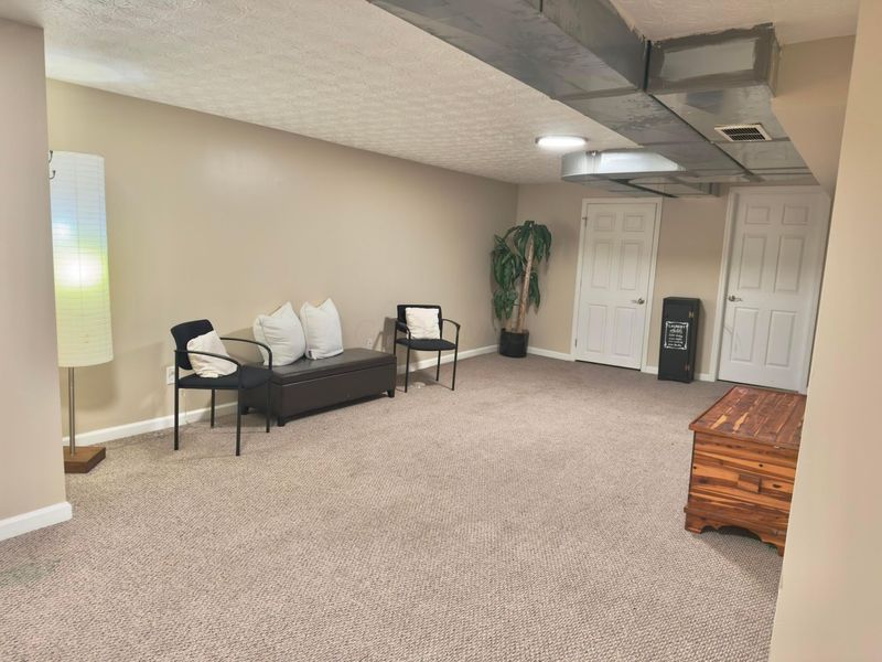6397 Ambleside Drive, Columbus, OH 43229 Photo 9