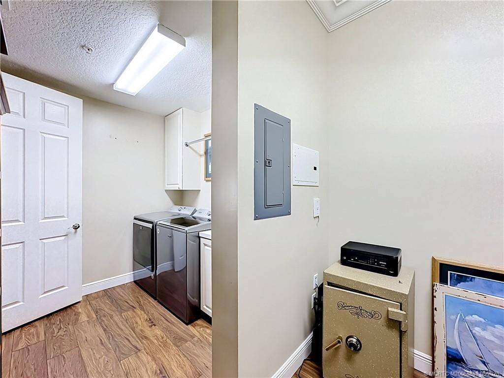 13 Harbour Isle Drive W, Unit 305, Fort Pierce, FL 34949 Photo