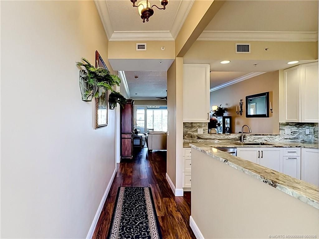 13 Harbour Isle Drive W, Unit 305, Fort Pierce, FL 34949 Photo